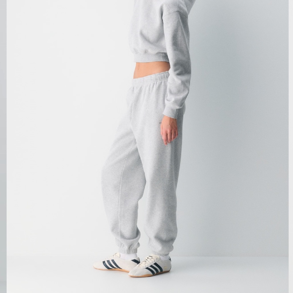 Aritzia Light Gray Joggers